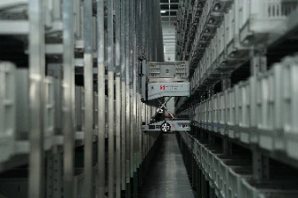 Warehouse Robot Picking